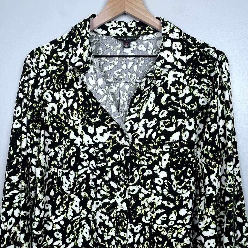 Rock & Republic Women's Button Down Blouse in Neon Animal Print Size M; Colorful - Picture 2 of 12